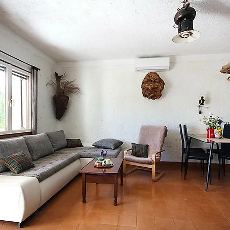 House Nova *